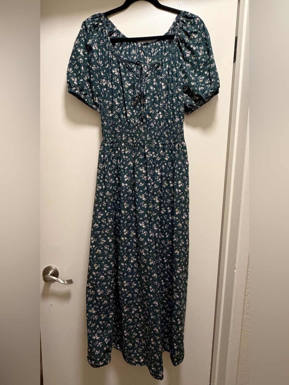 Uniqlo Volume Sleeve Dress